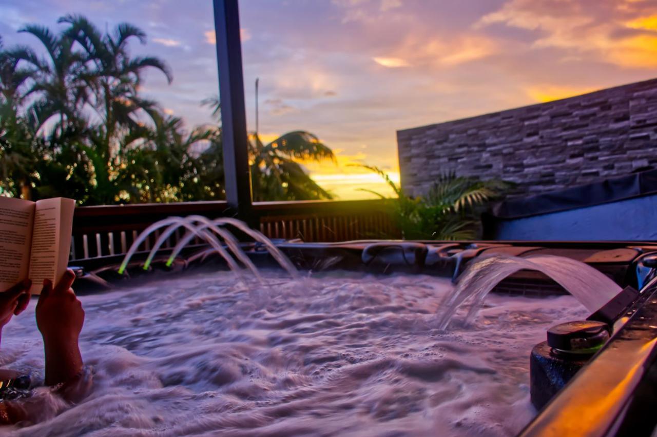 Ka Hema - Maison Entiere Avec Jacuzzi Et Vue Sur Mer Saint-Joseph Exterior foto
